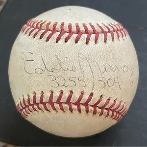 Eddie Murray Signed Baseball Autographed Orioles MLB